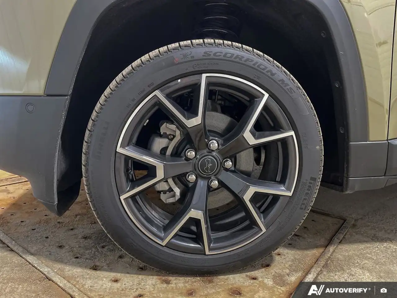 Jeep Cherokee снимка Jeep Cherokee