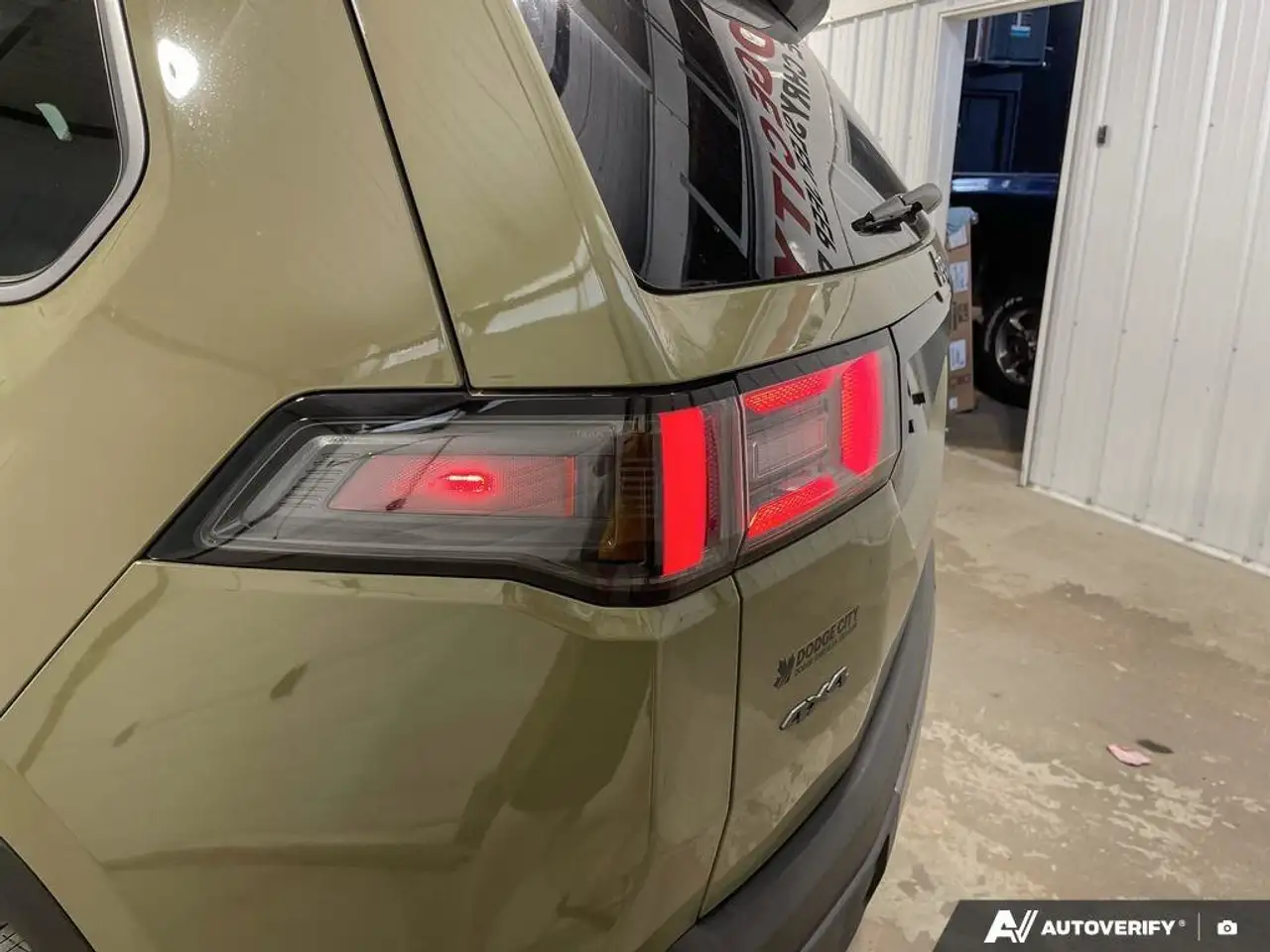 Jeep Cherokee снимка Jeep Cherokee