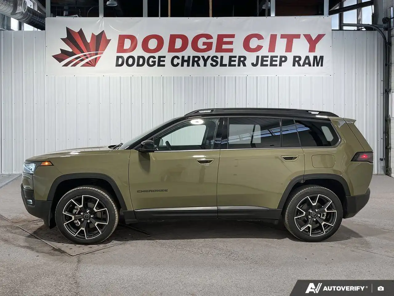 Jeep Cherokee снимка Jeep Cherokee