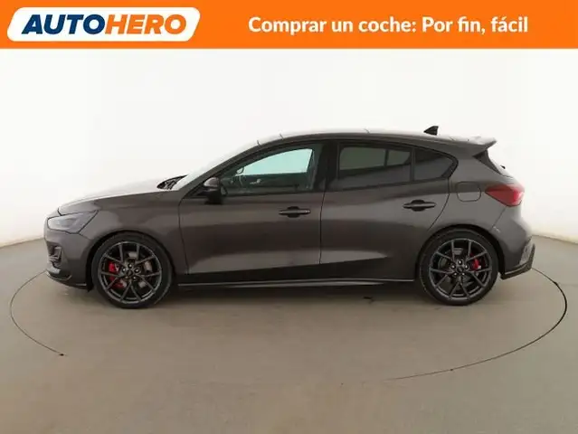 Ford Focus view 3