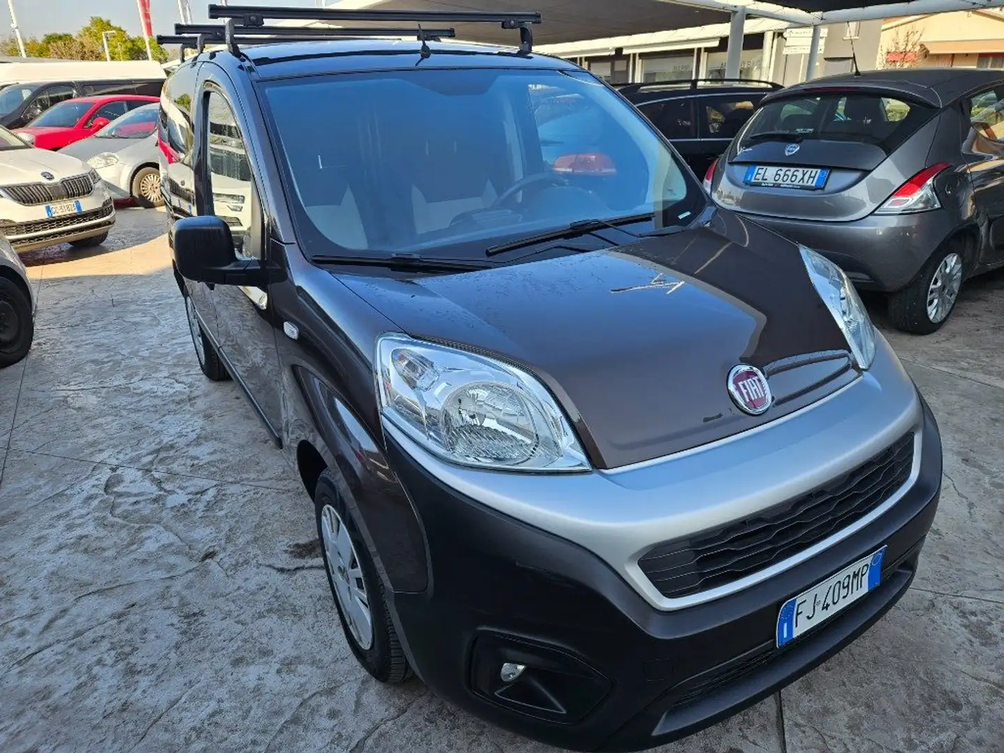 Fiat Fiorino 1.3 MJT 80CV Cargo SX Marrone - 2