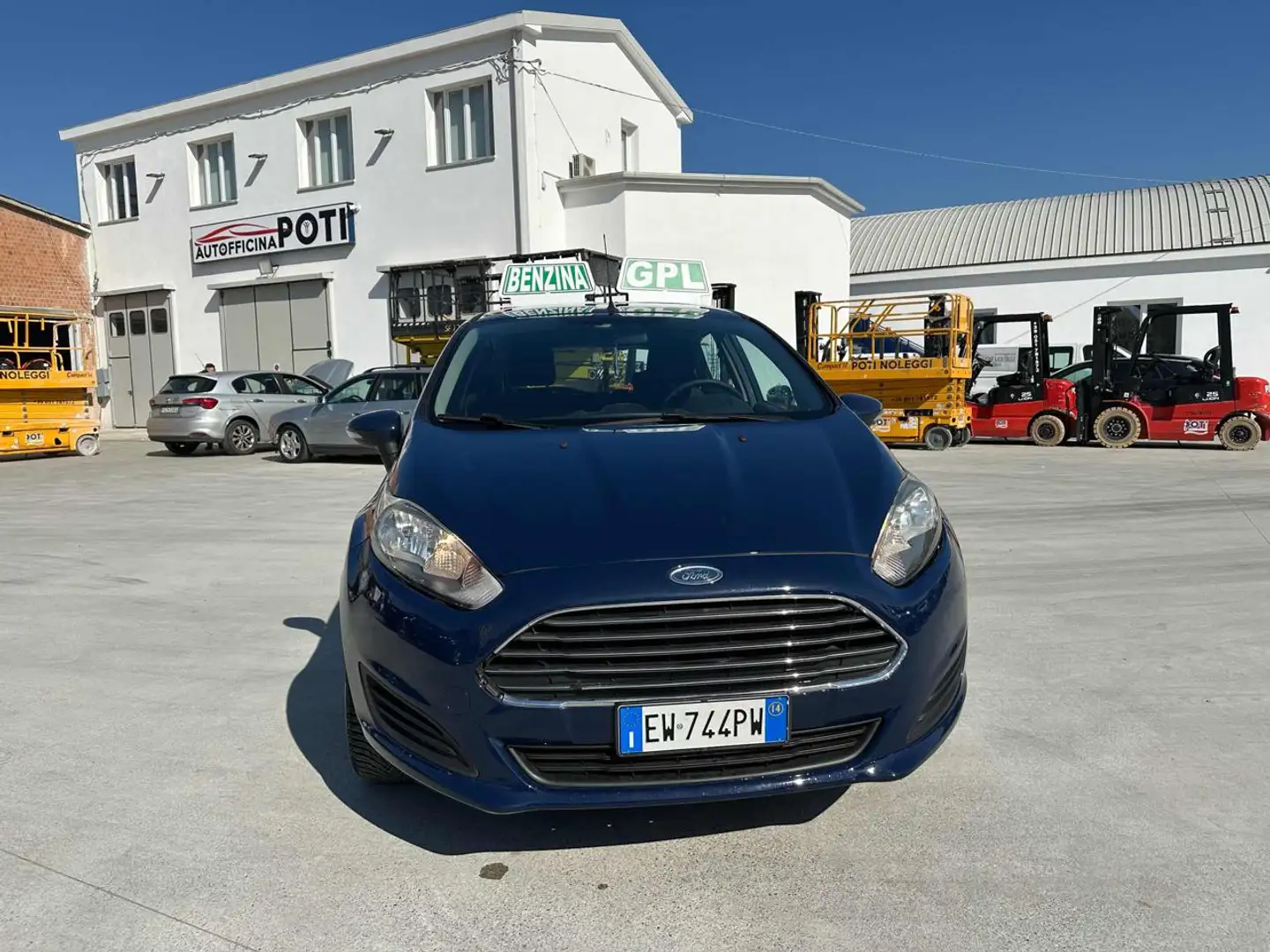 Ford Fiesta 1.4 5p. Bz.- GPL Titanium Modrá - 2