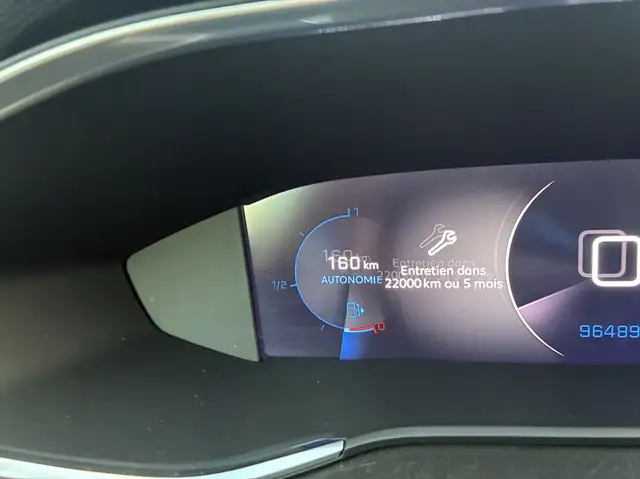 Peugeot 308 view 9