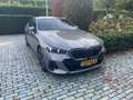 BMW i5 xDrive40 Limousine Grijs - thumbnail 4
