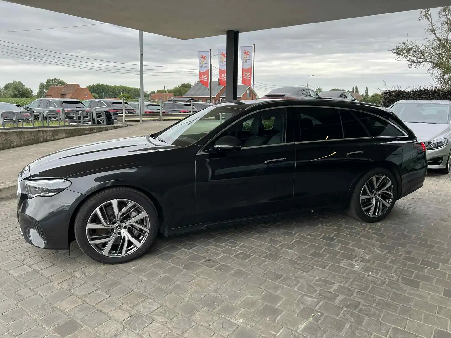 Mercedes-Benz E 300 E 300e T Avantgarde 2024 trekhaak 360°camera Grijs - 2