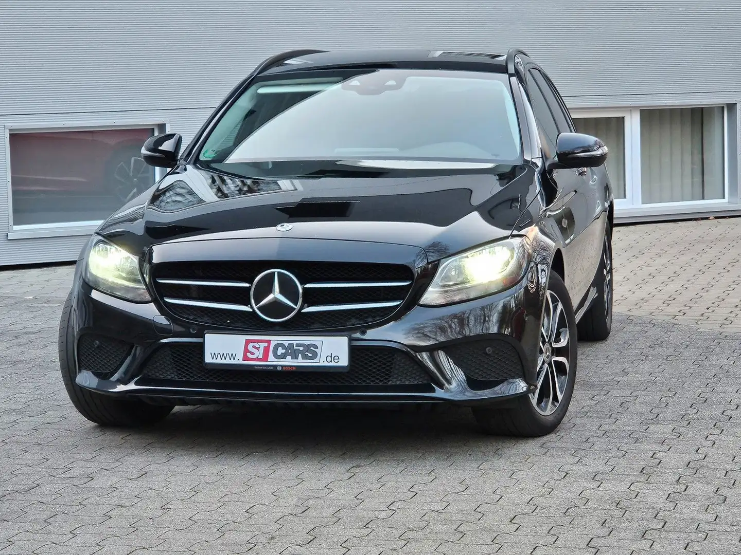 Mercedes-Benz C 300 T d 4Matic Avantgarde Navi Standh. AHK Noir - 2