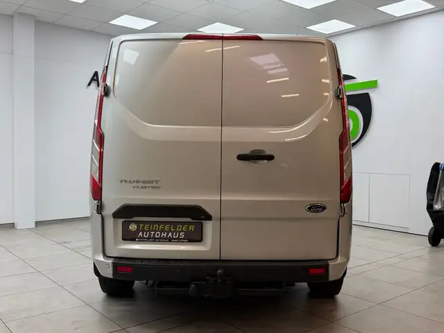 Ford Transit Custom view 6