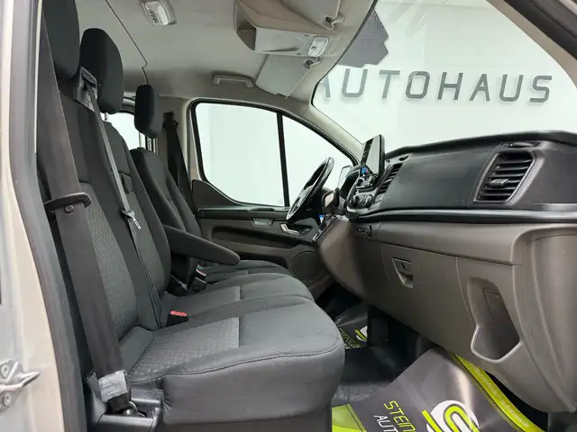 Ford Transit Custom view 12