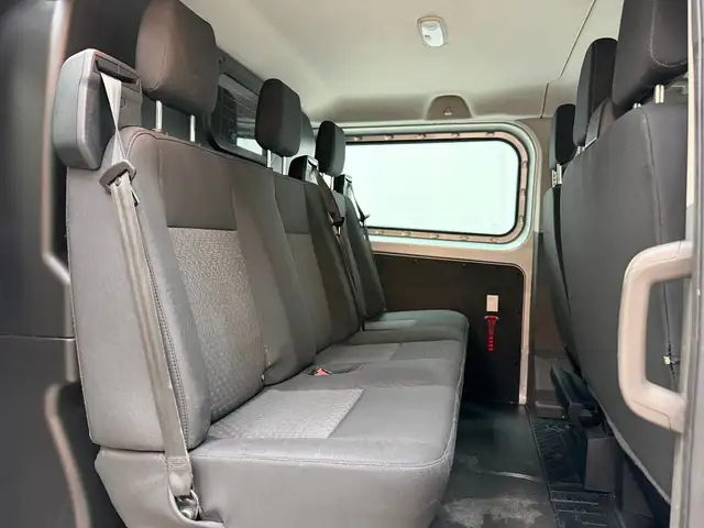Ford Transit Custom view 13