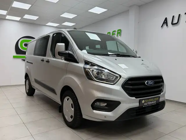 Ford Transit Custom main image