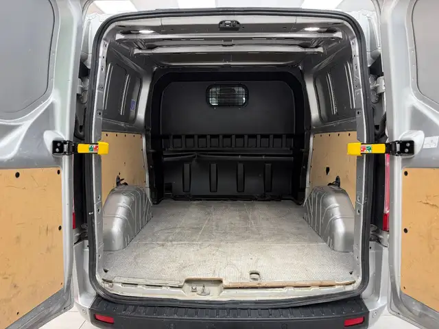 Ford Transit Custom view 14