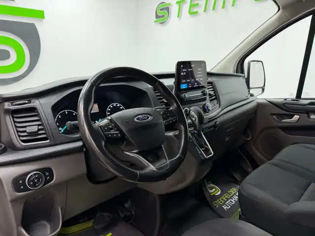 Ford Transit Custom view 9