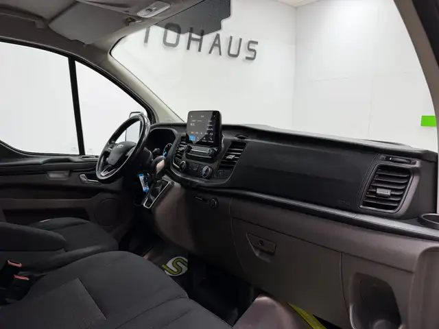 Ford Transit Custom view 10