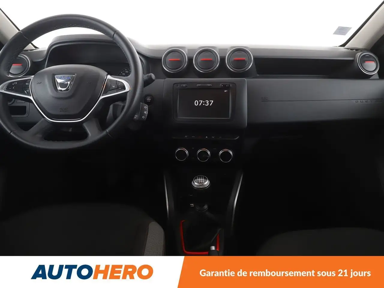 Dacia Duster — photo 12