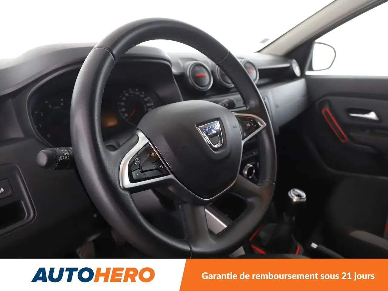 Dacia Duster — photo 11