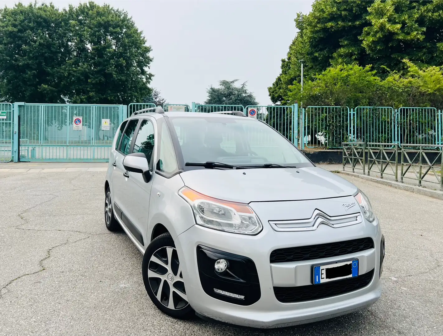 Citroen C3 Picasso Citroen 1.4 viti benzina/GPL Gris - 1