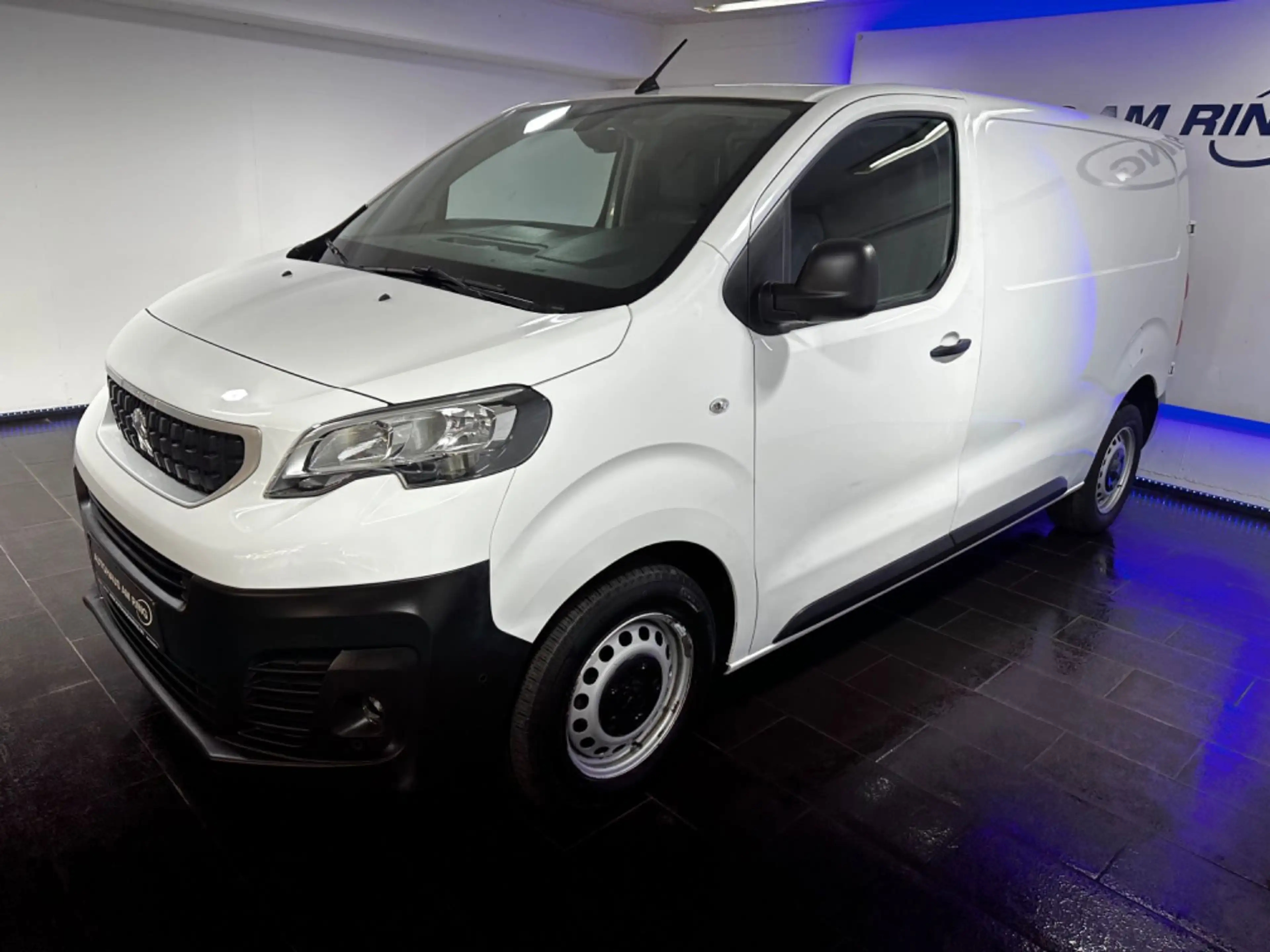 Peugeot Expert Kasten Premium L2 CAM 2xPDC SPUR APPLECAR — photo 4