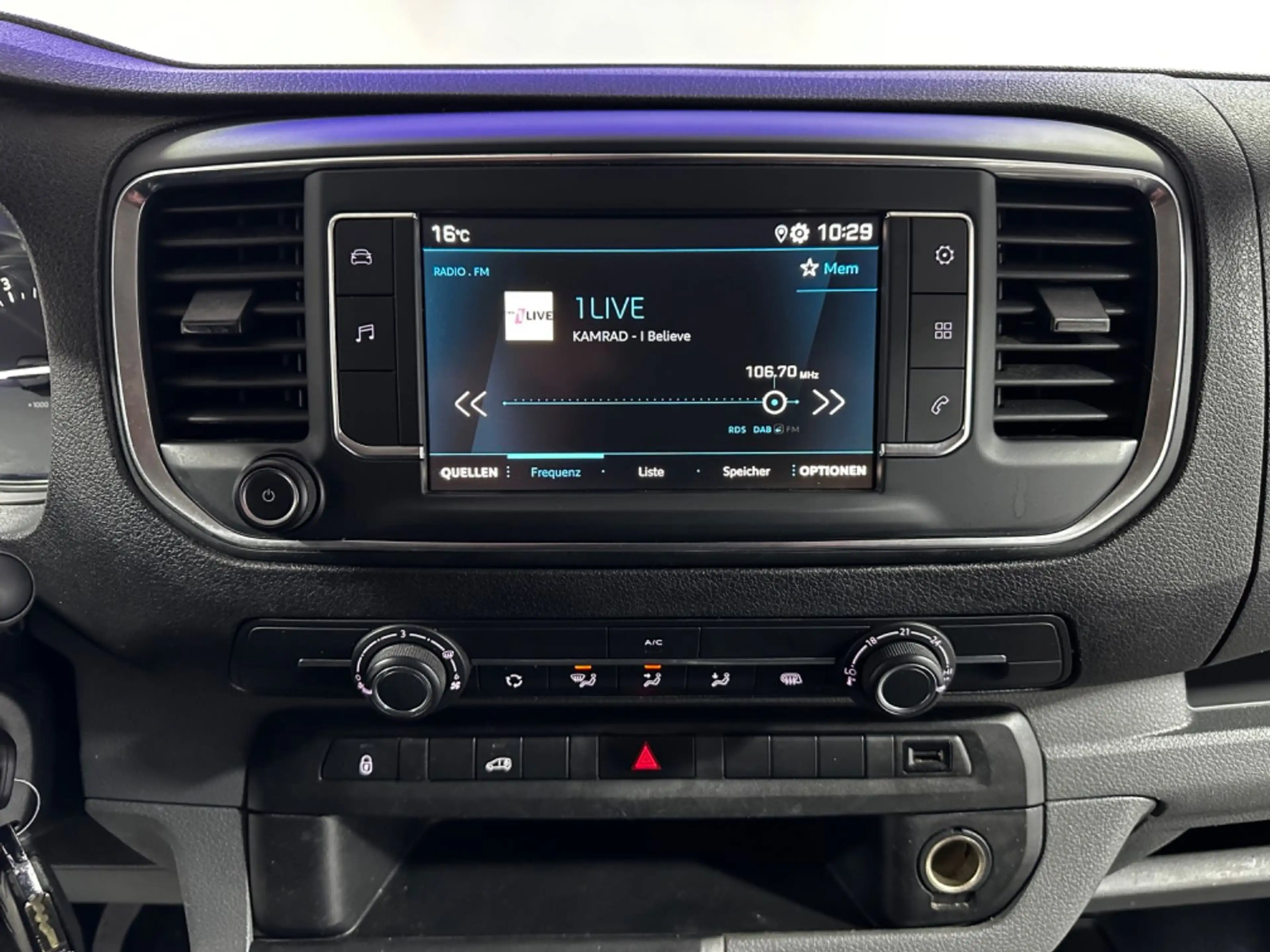 Peugeot Expert Kasten Premium L2 CAM 2xPDC SPUR APPLECAR — photo 13