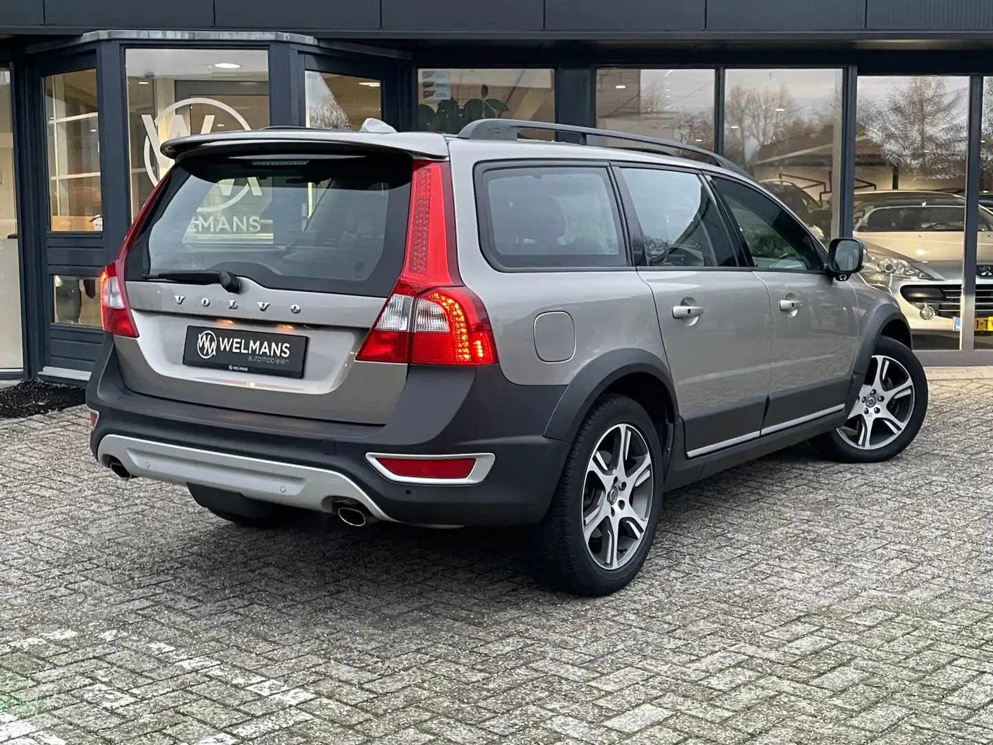 Volvo XC70 3.0 T6 Summum Inscription | Schuifdak | Leder dash Gris - 2