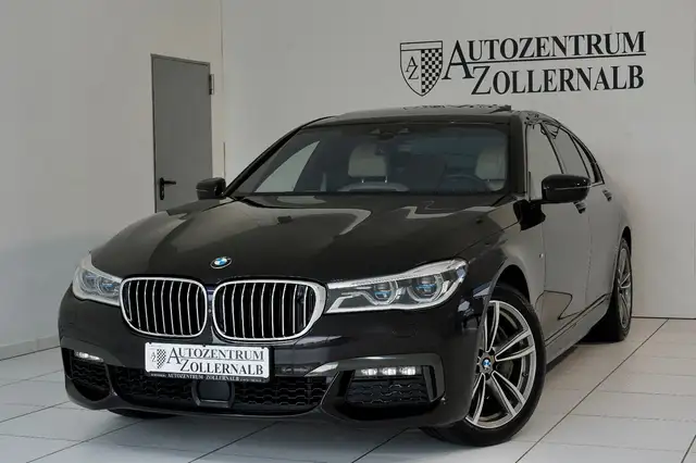 BMW 750 i xDrive *M-SPORT*PURE-EXCELLENCE*B&W*LASER*