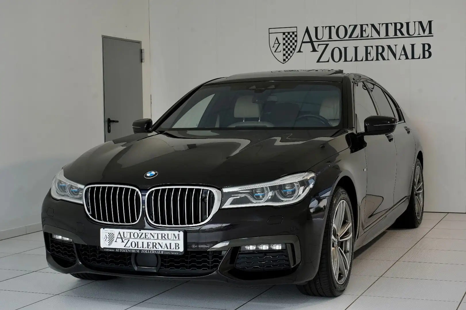 BMW 750 i xDrive *M-SPORT*PURE-EXCELLENCE*B&W*LASER* Чорний - 2