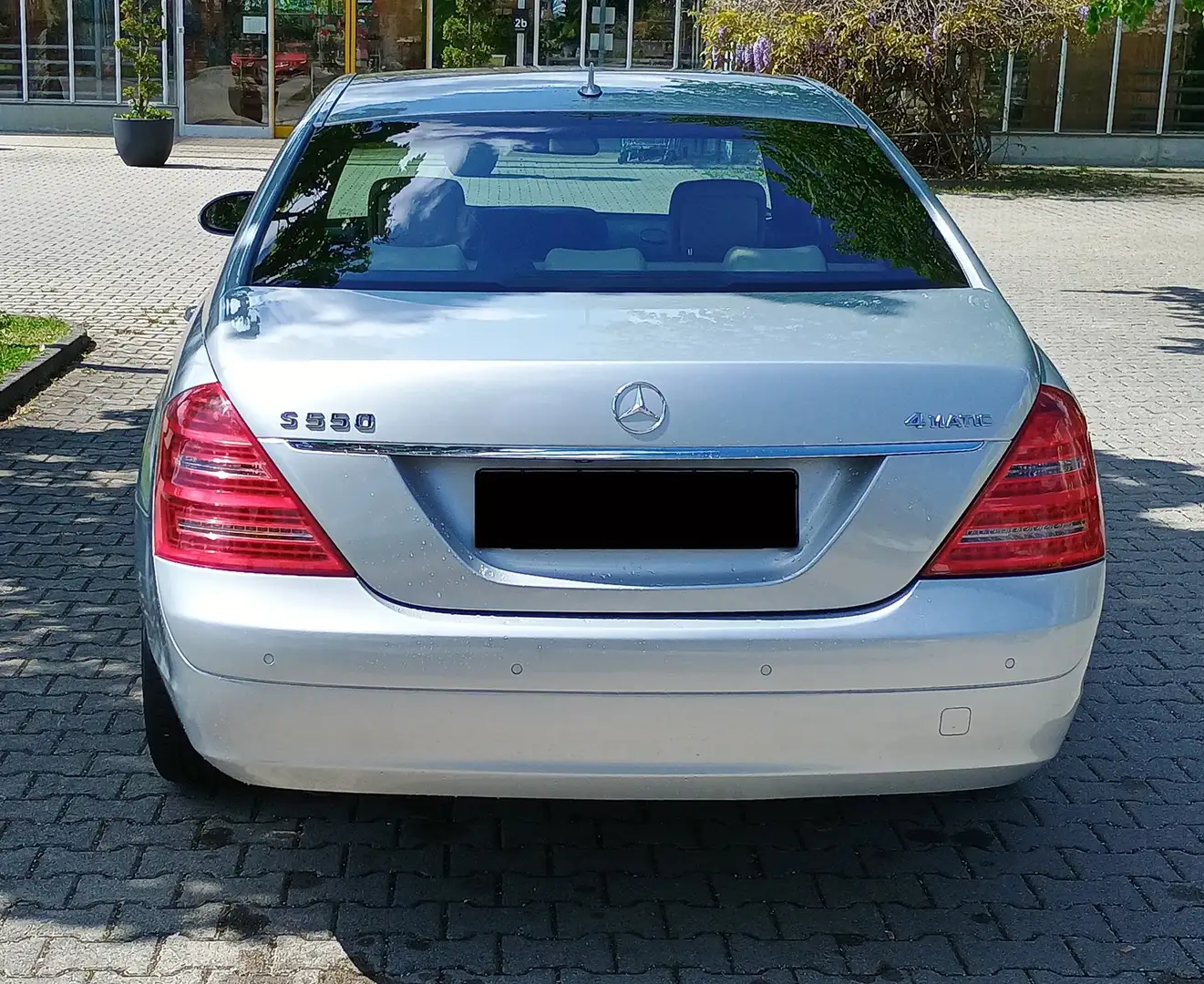 Mercedes-Benz S 550 4Matic Stříbrná - 2
