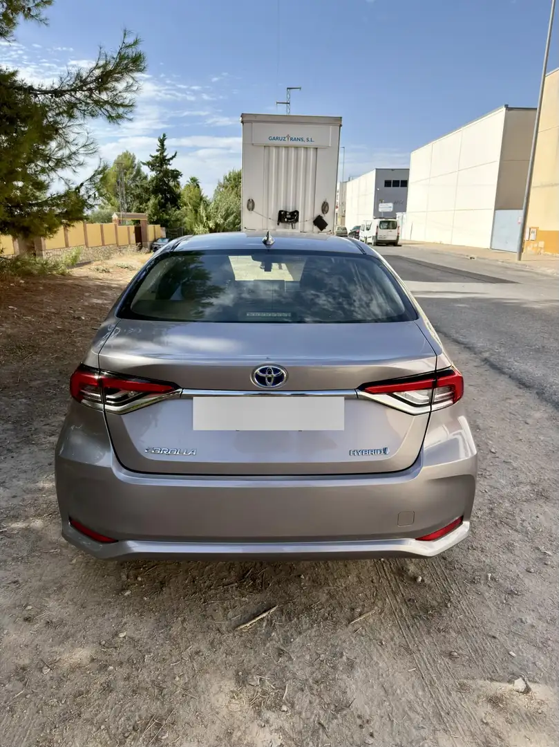 Toyota Corolla Sedán 125H Active Tech - 2