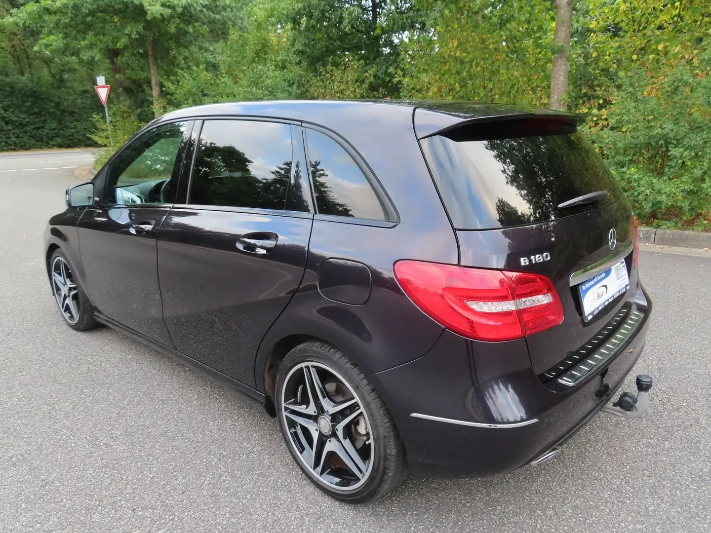 Mercedes-Benz B 180 CDI Navi Panorama Kamera Klima Sitzh. AHK Violett - 2