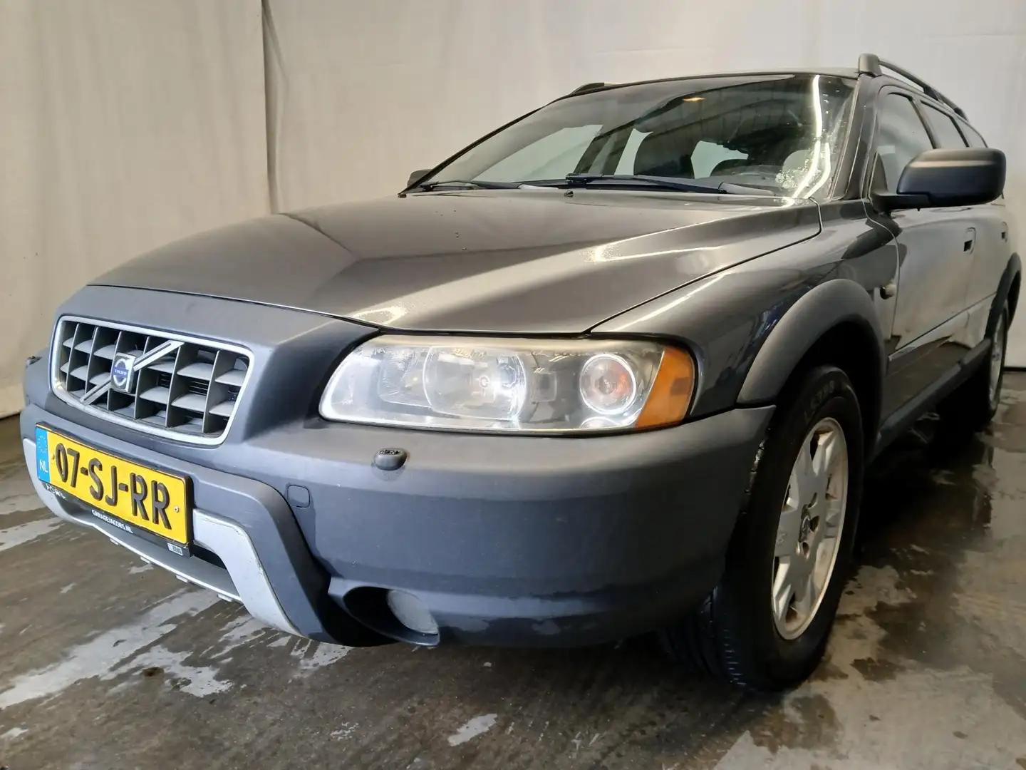 Volvo XC70 2.4 D5 Summum - Rechter Zijschade - Elektrische St Šedá - 2