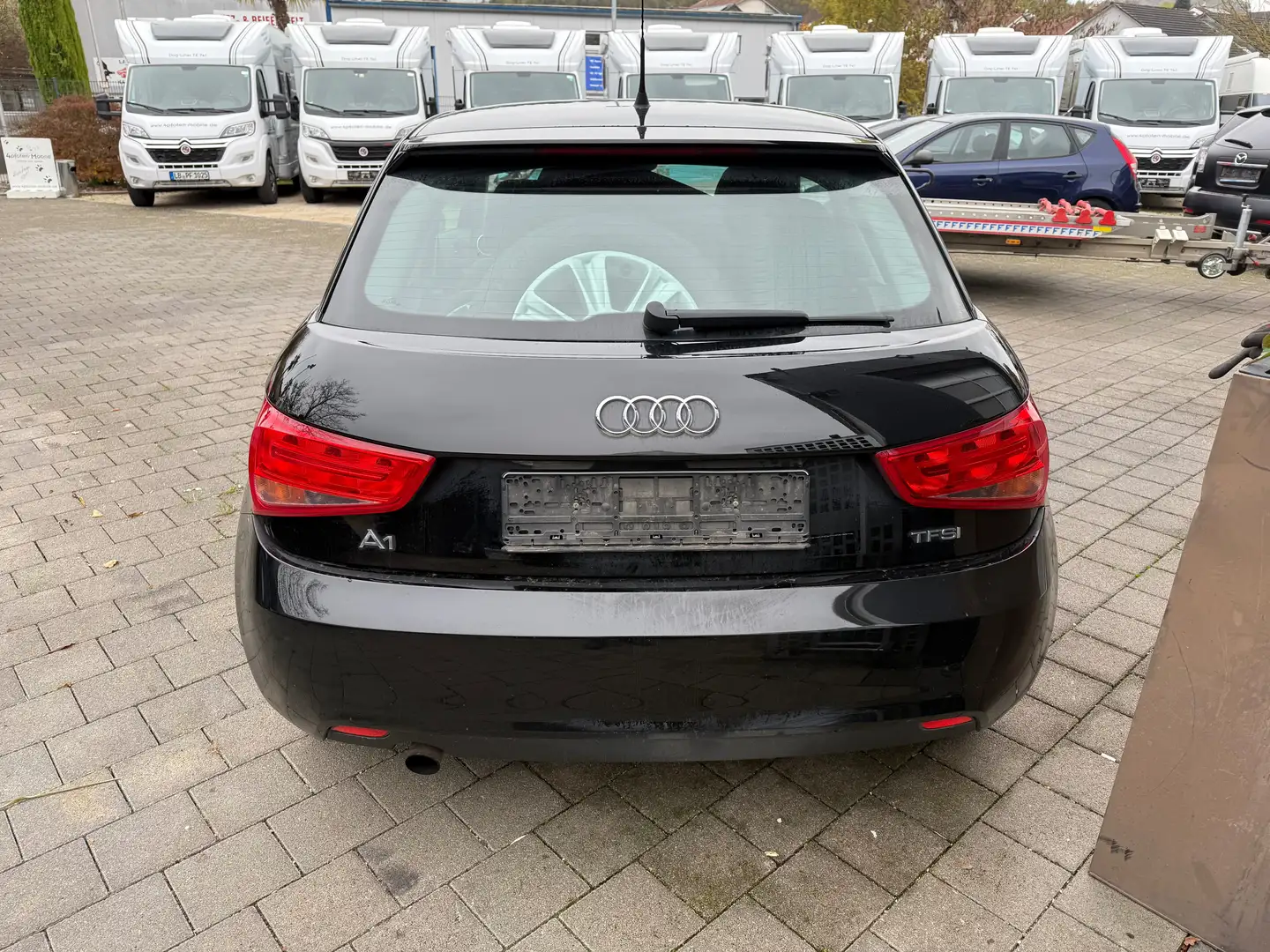Audi A1 attraction Schwarz - 2