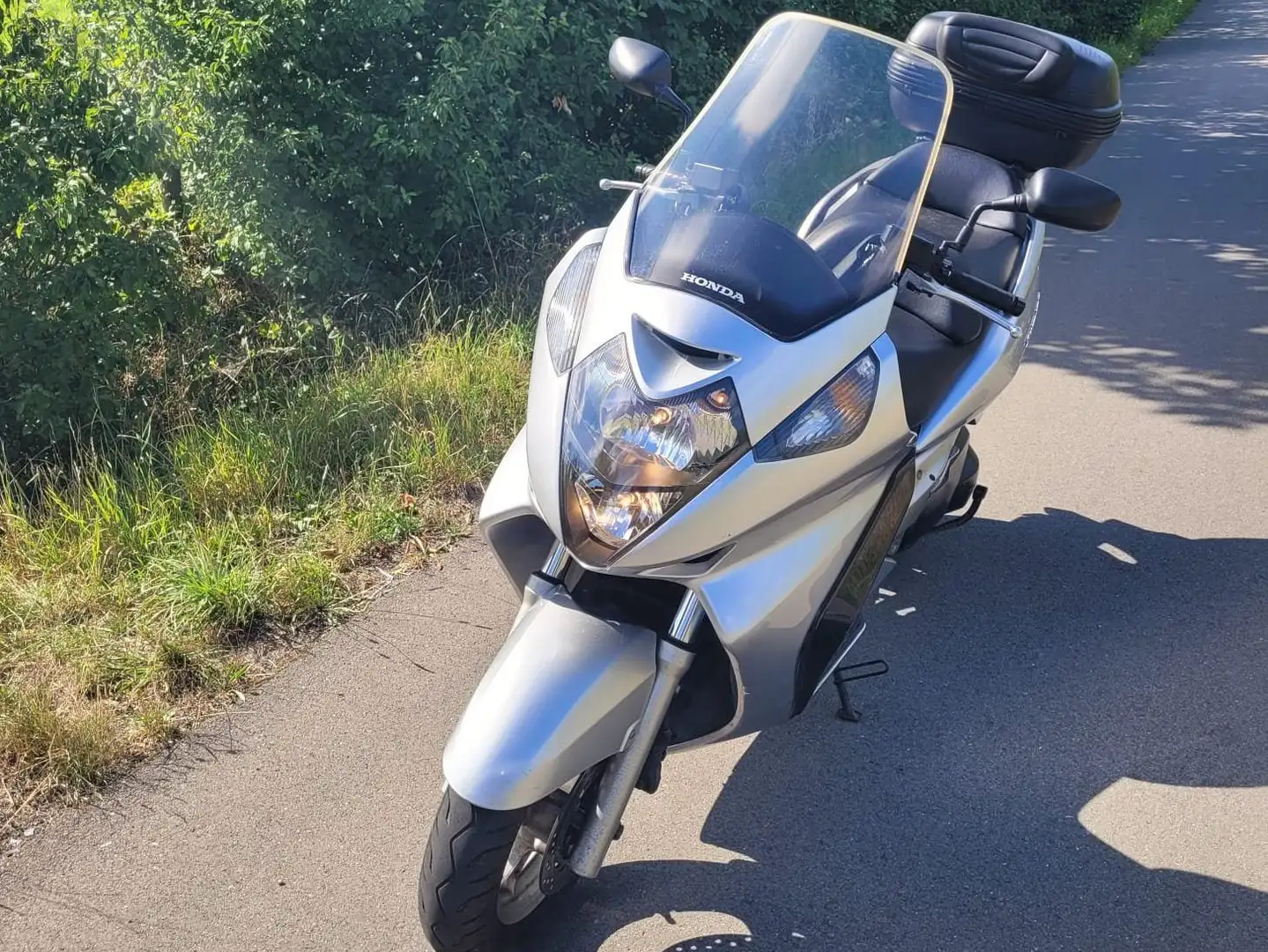 Honda Silver Wing 600 24.000km!!! Argintiu - 1