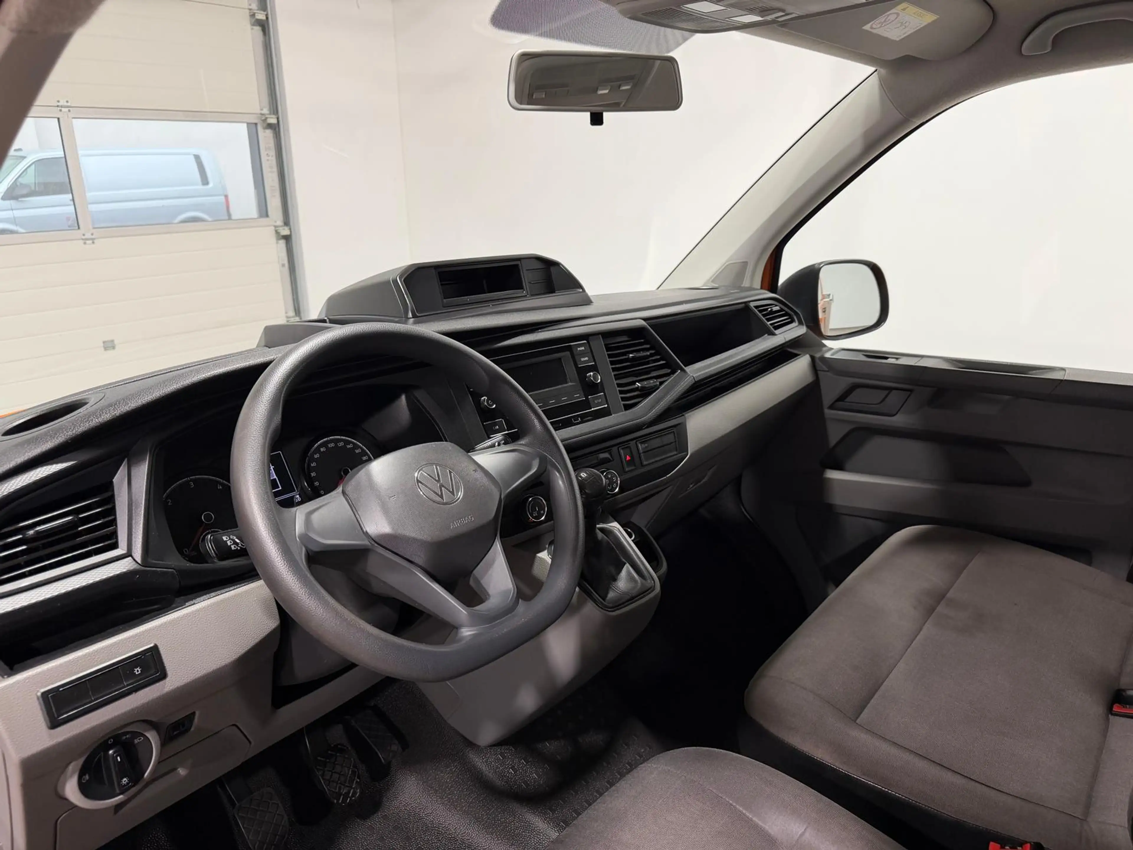 Volkswagen T6.1 Transporter T6.1 Pritsche-Doka (6-Si.),Klima,Radio,AHK — photo 11