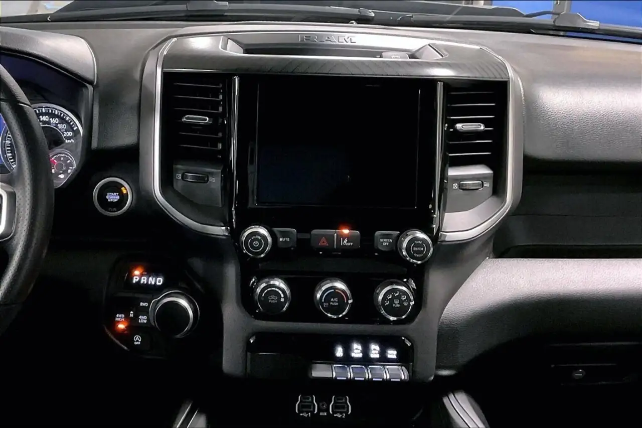 RAM 1500 снимка RAM 1500