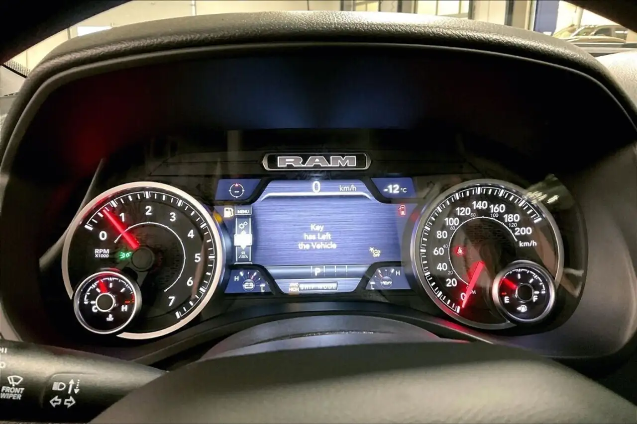 RAM 1500 снимка RAM 1500