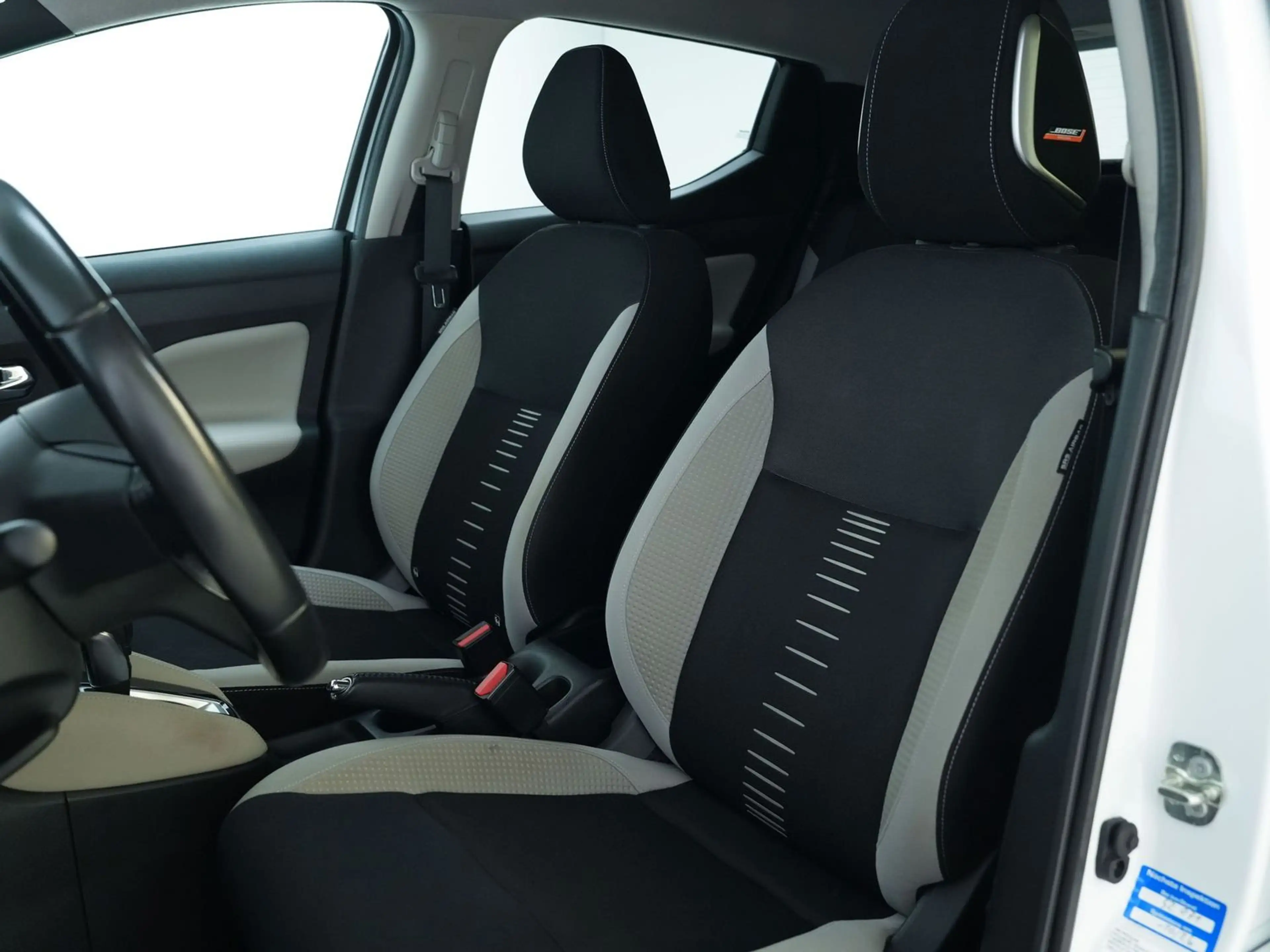 Nissan Micra Tekna*SPURH*BOSE*AUTOMATIK*360* — photo 9