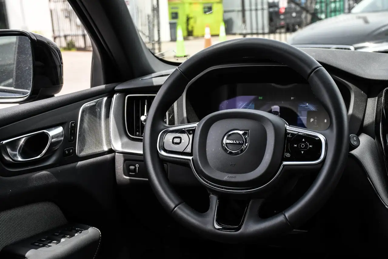 Volvo XC60 снимка Volvo XC60