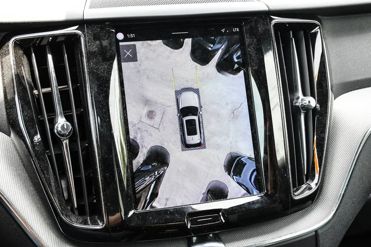 Volvo XC60 снимка Volvo XC60