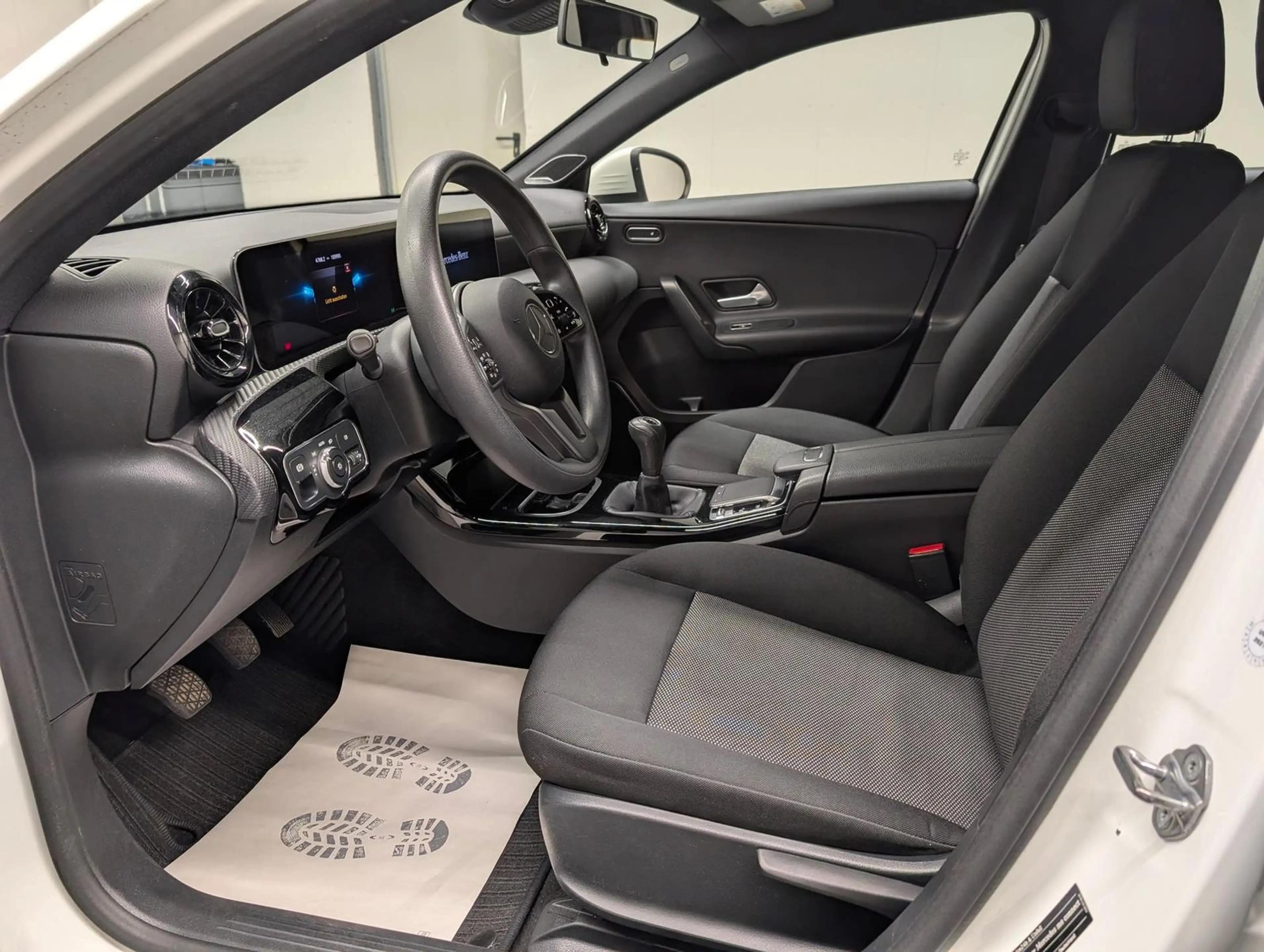 Mercedes-Benz A 180 d Navi-MBUX/SHZ/Burmester/Tempomat/VirCo — photo 9
