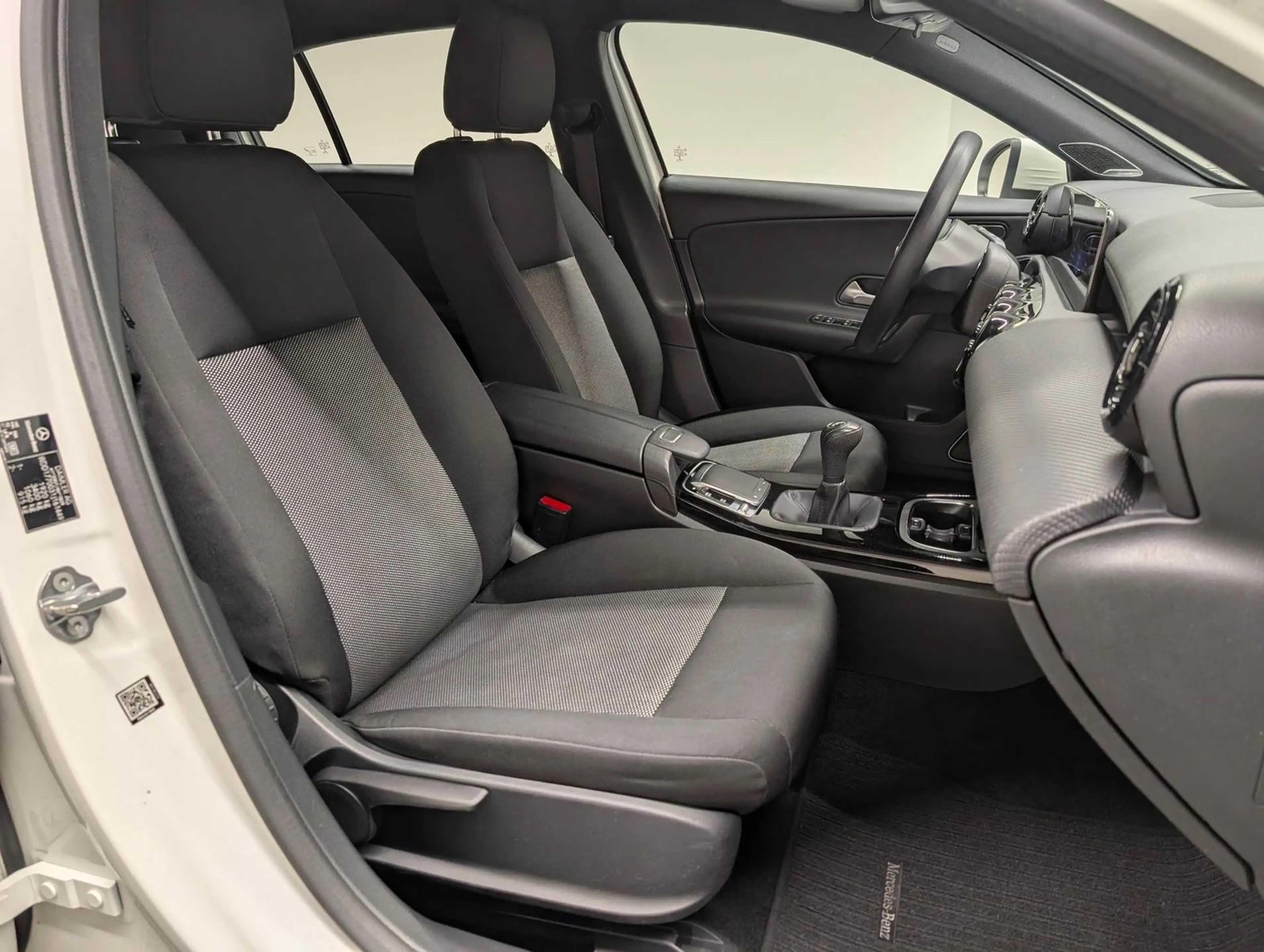 Mercedes-Benz A 180 d Navi-MBUX/SHZ/Burmester/Tempomat/VirCo — photo 10