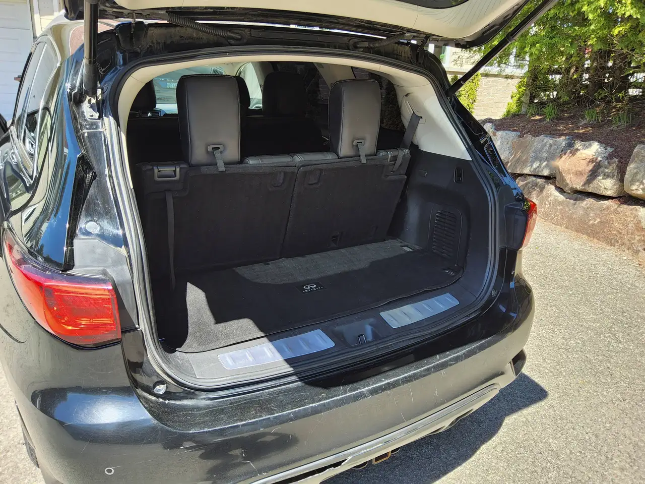 Infiniti QX60 снимка Infiniti QX60