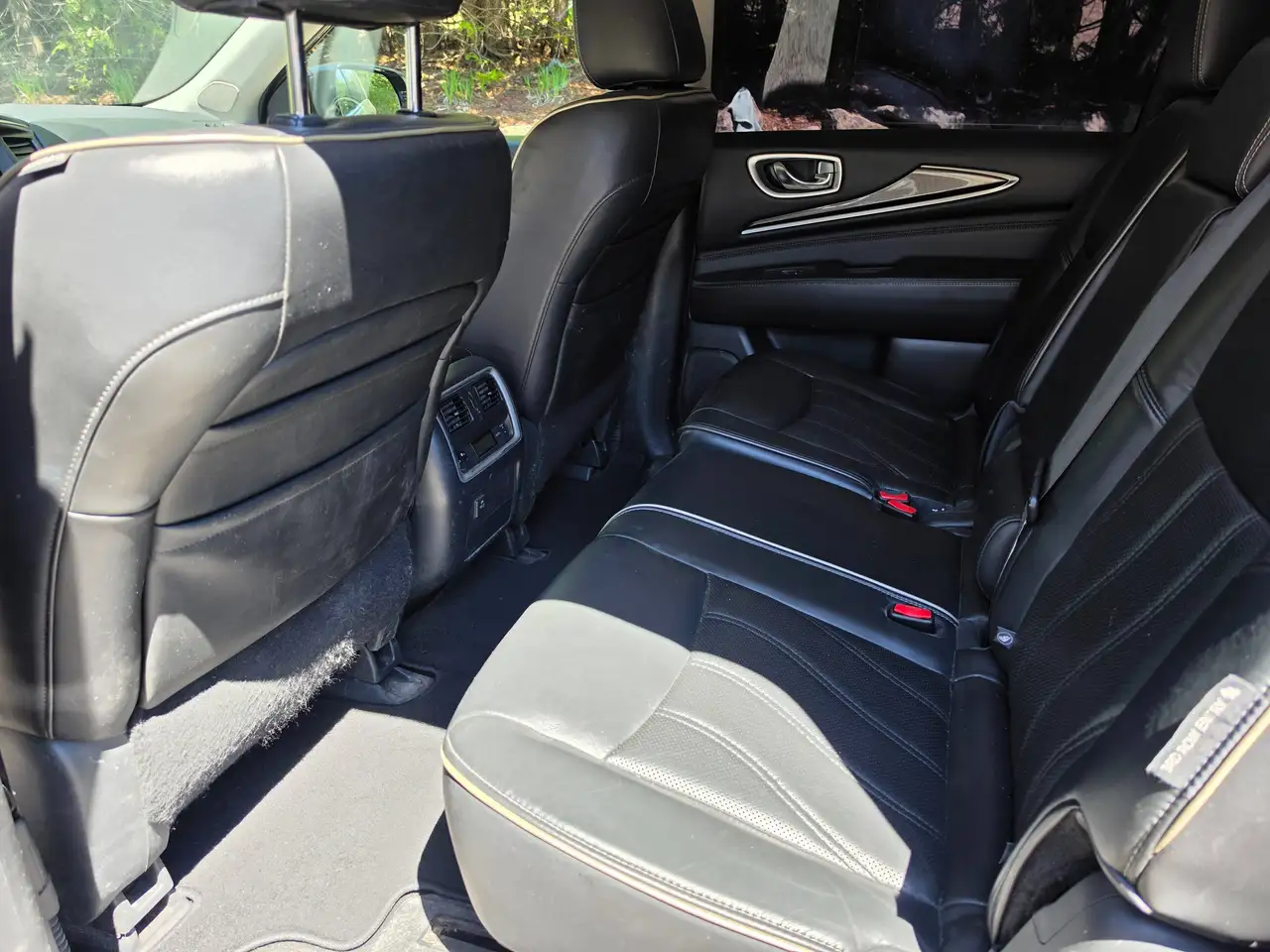 Infiniti QX60 снимка Infiniti QX60