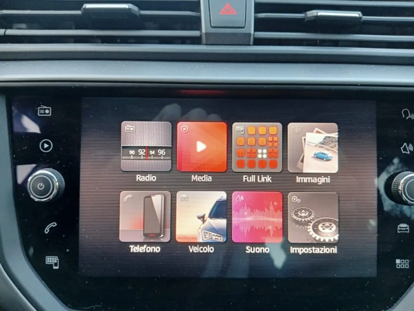 SEAT Ibiza 1.0 TGI 5 P. STYLE PACK BIFUEL *uniproprietario* Gris - 2