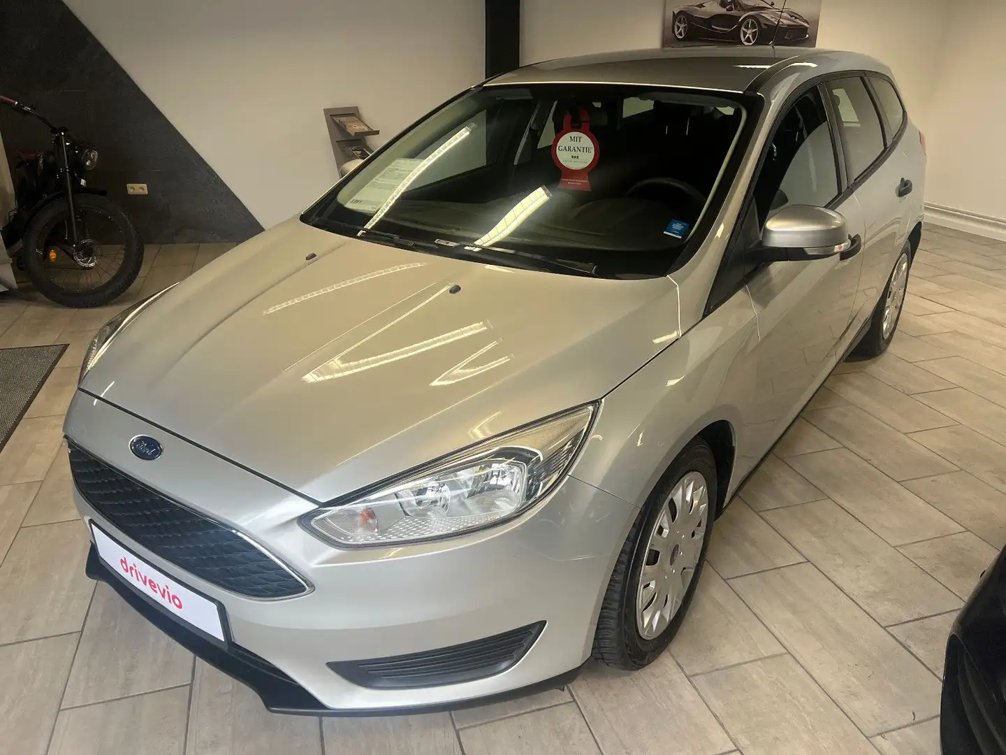 Ford Focus Turnier Ambiente "NEUER ZAHNRIEMEN" Silber - 1