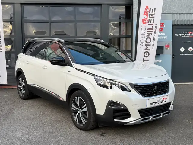 2017 Peugeot 5008 in White for sale