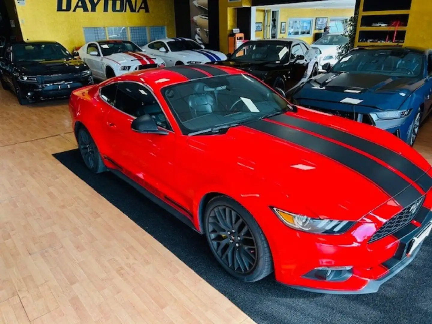Ford Mustang Fastback 2.3 EcoBoost Automatica Full Rouge - 2