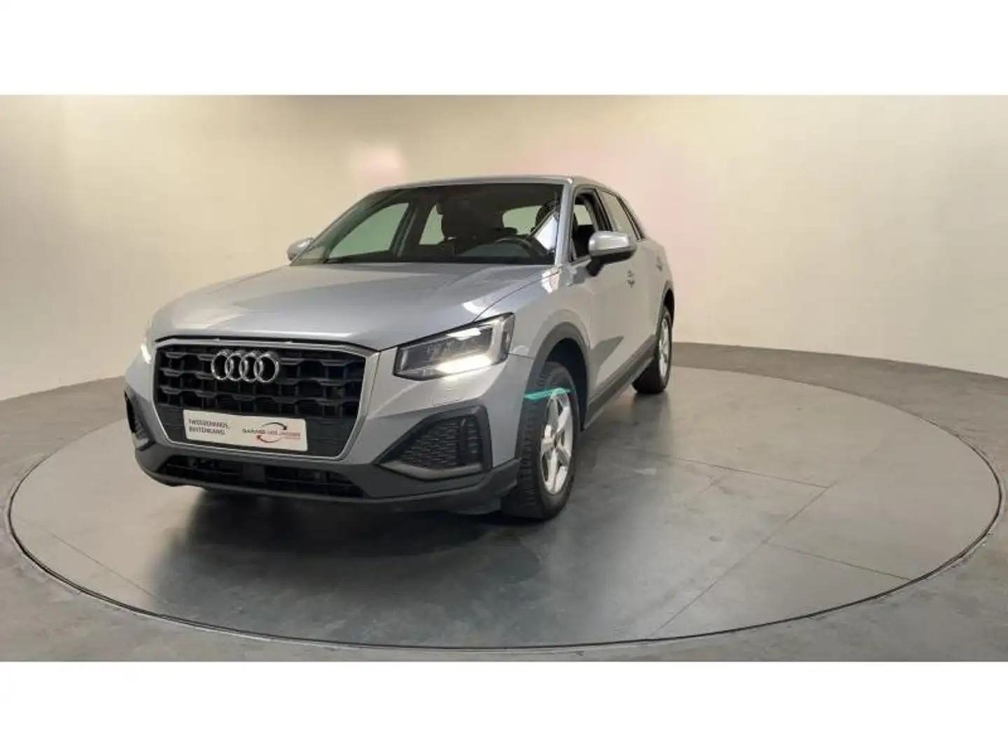 Audi Q2 Basis Argent - 2