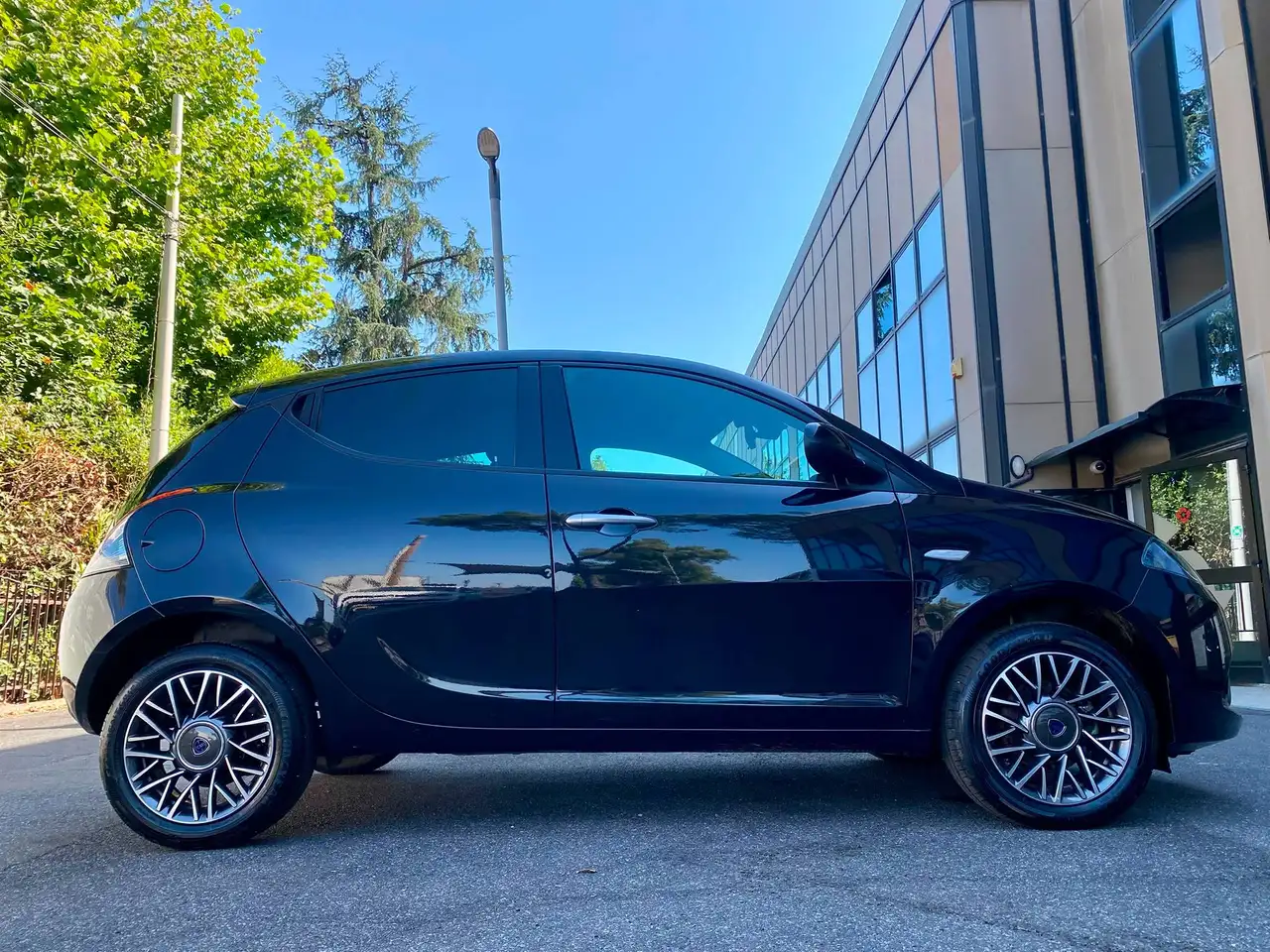 Lancia Ypsilon 2023