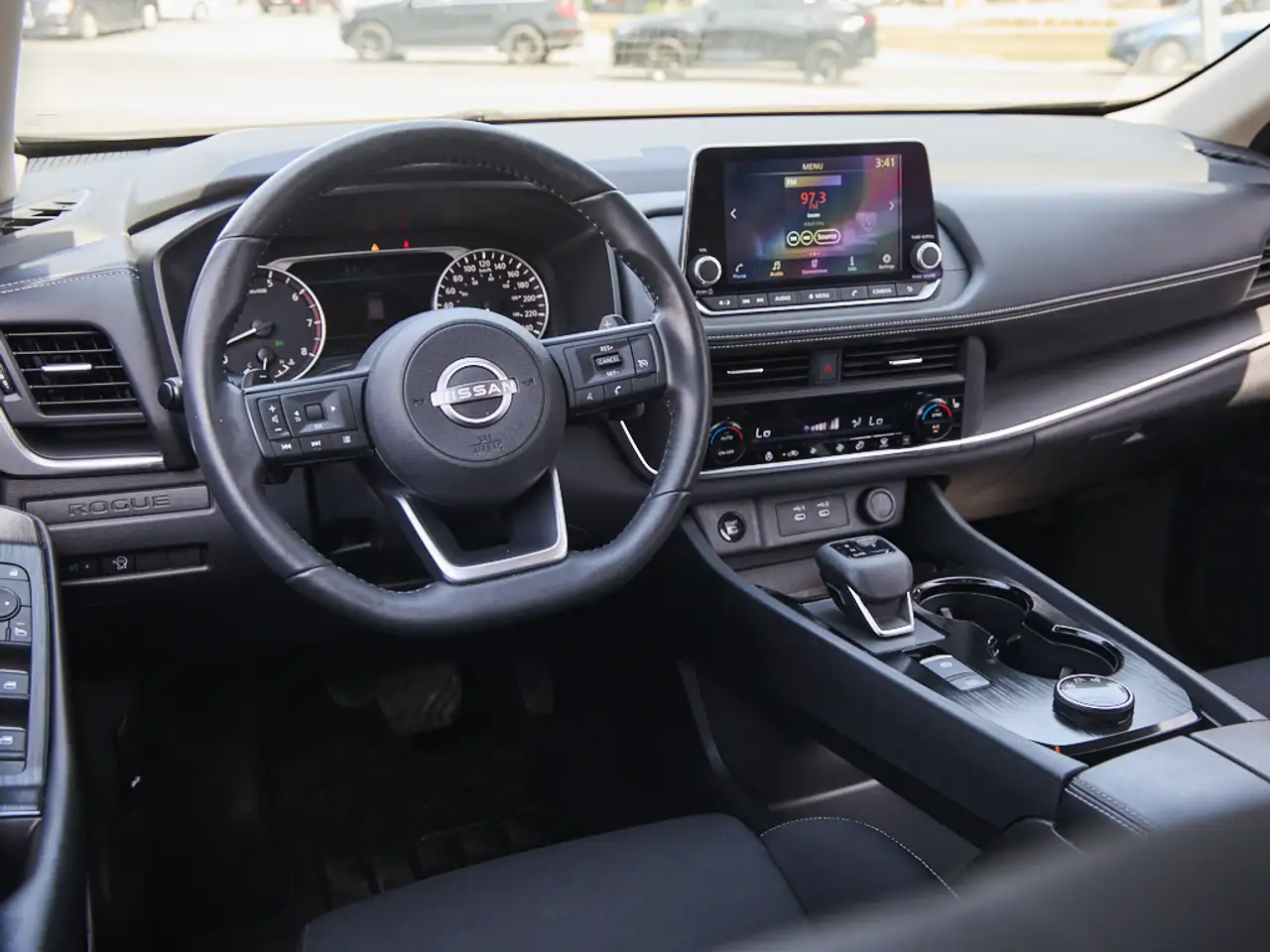 Nissan Rogue fotografie Nissan Rogue