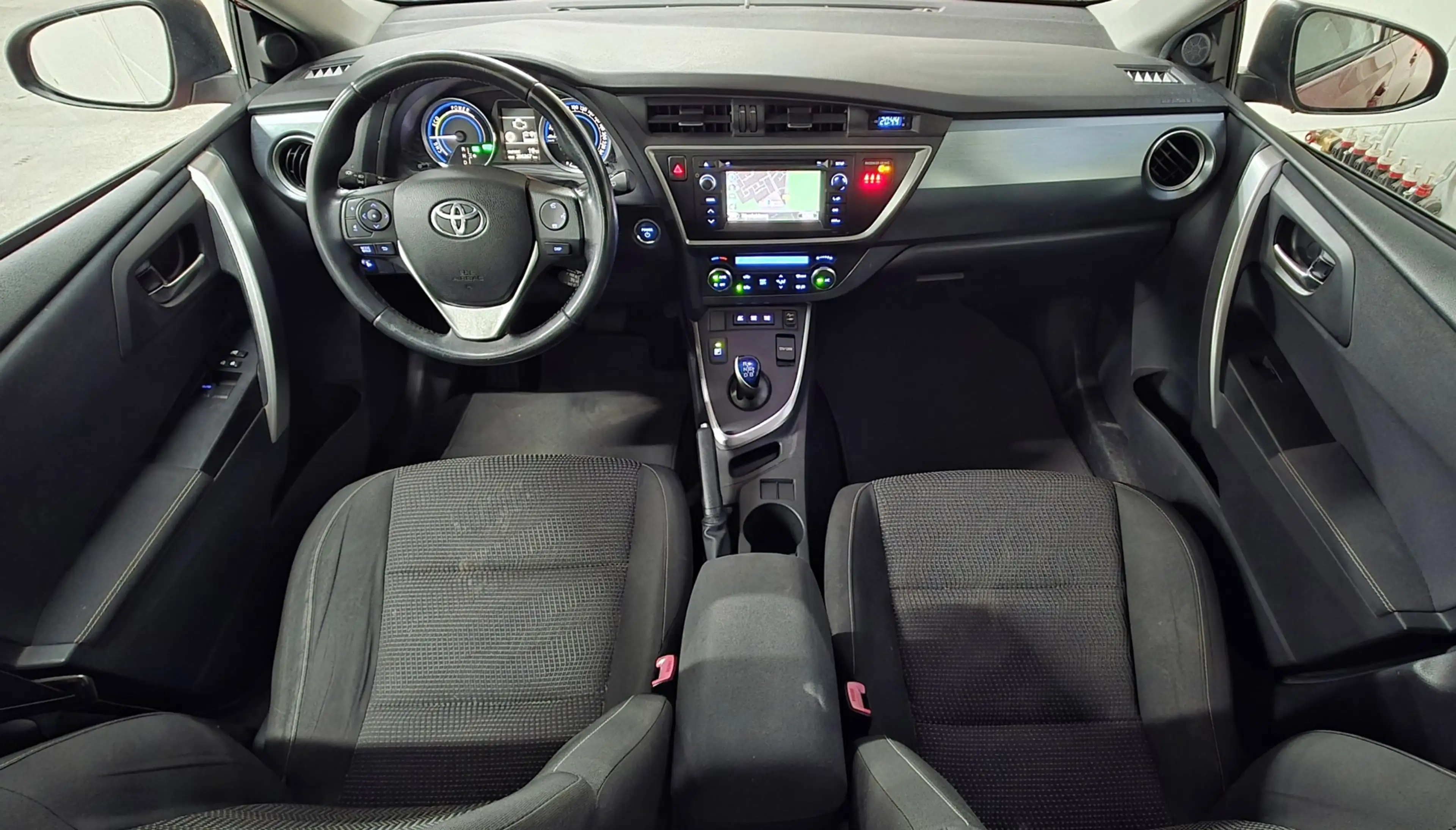 Toyota Auris Touring Sports 1.8 Hybrid Aspiration Dealer Onderh — photo 16