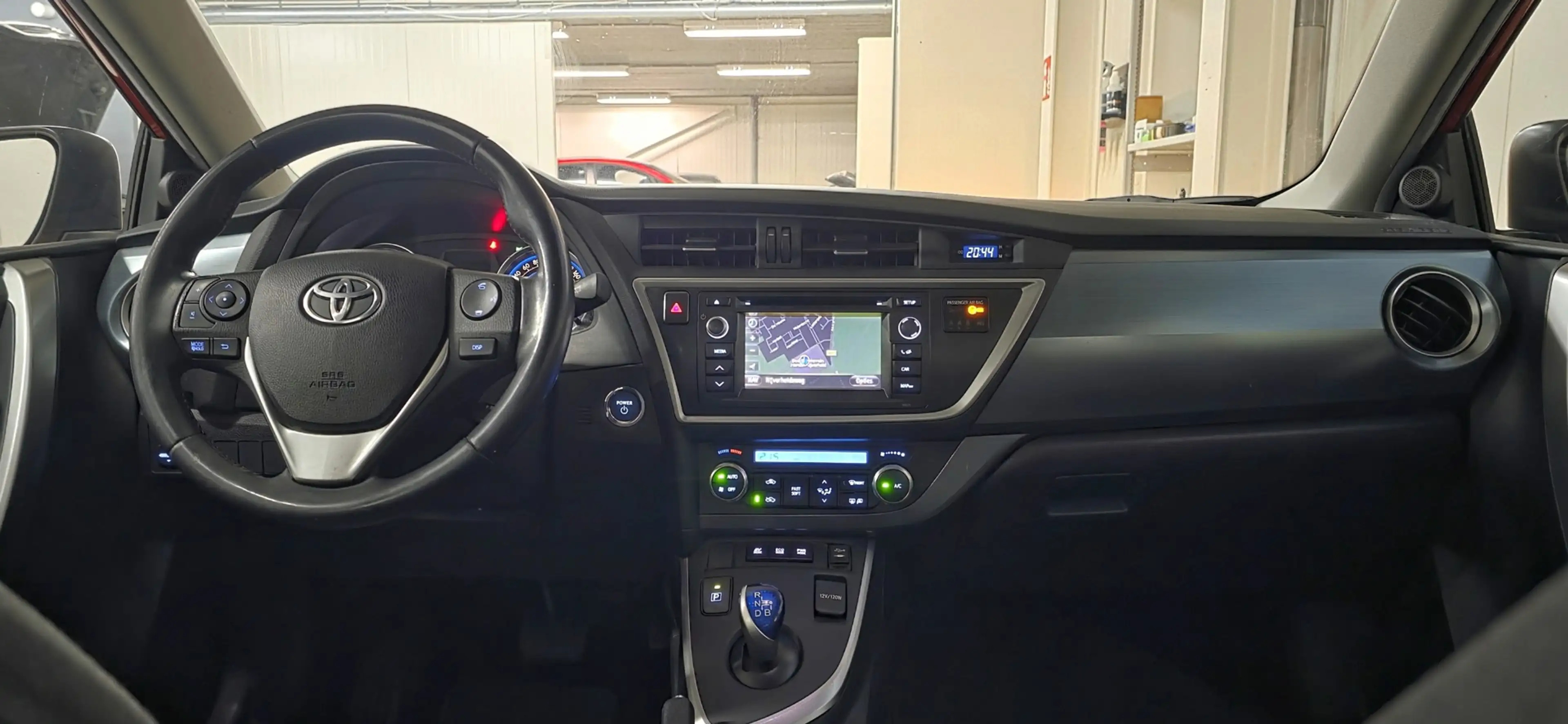 Toyota Auris Touring Sports 1.8 Hybrid Aspiration Dealer Onderh — photo 11